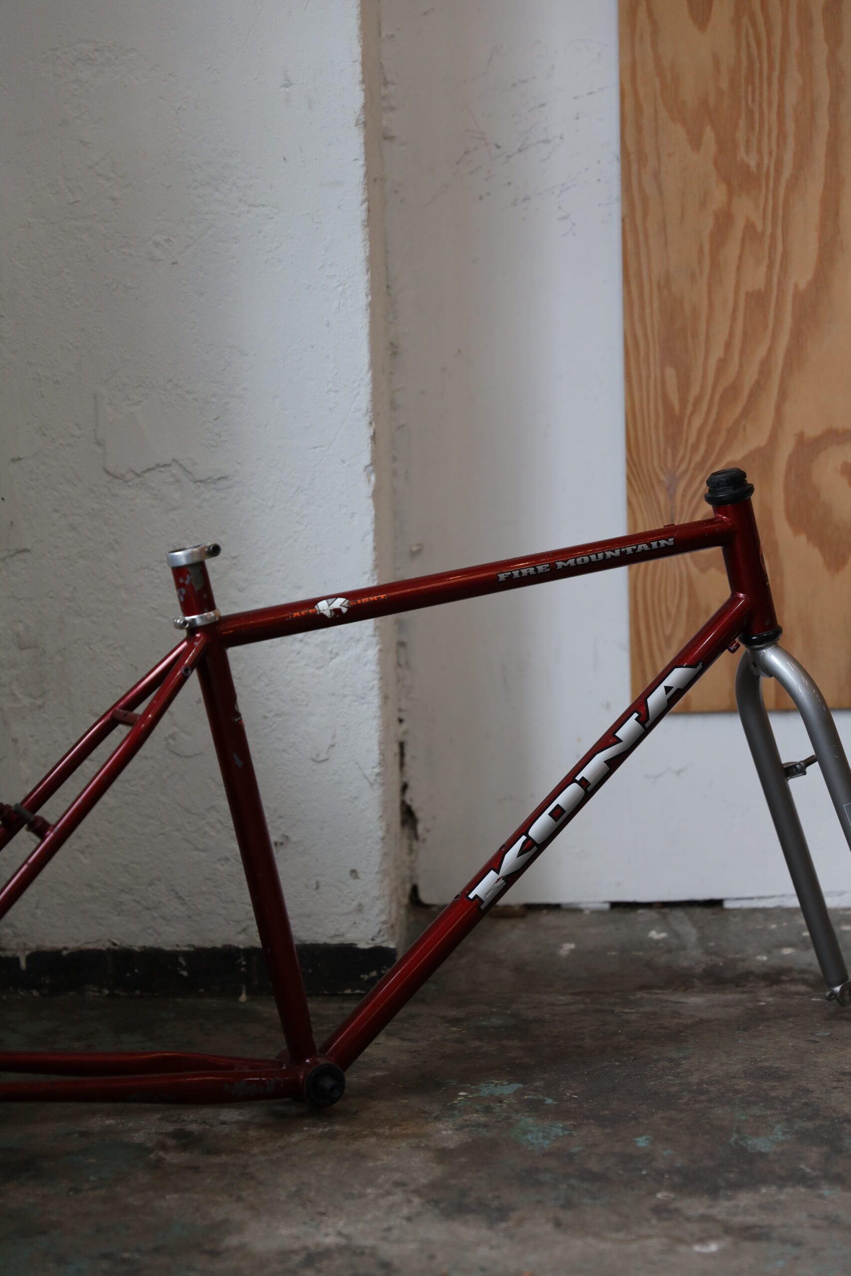 Kona Fire Mountain — 19" (M/L)