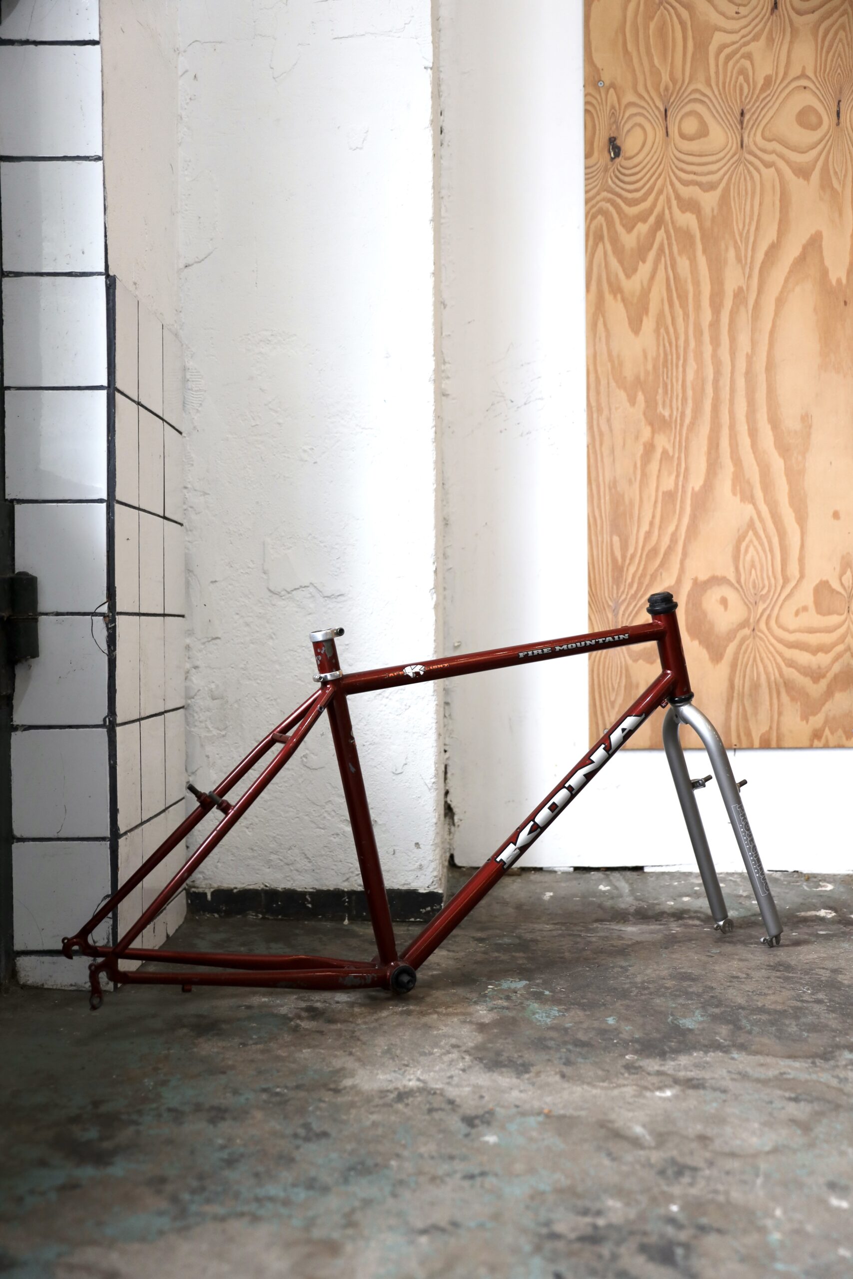 Kona Fire Mountain — 19" (M/L)