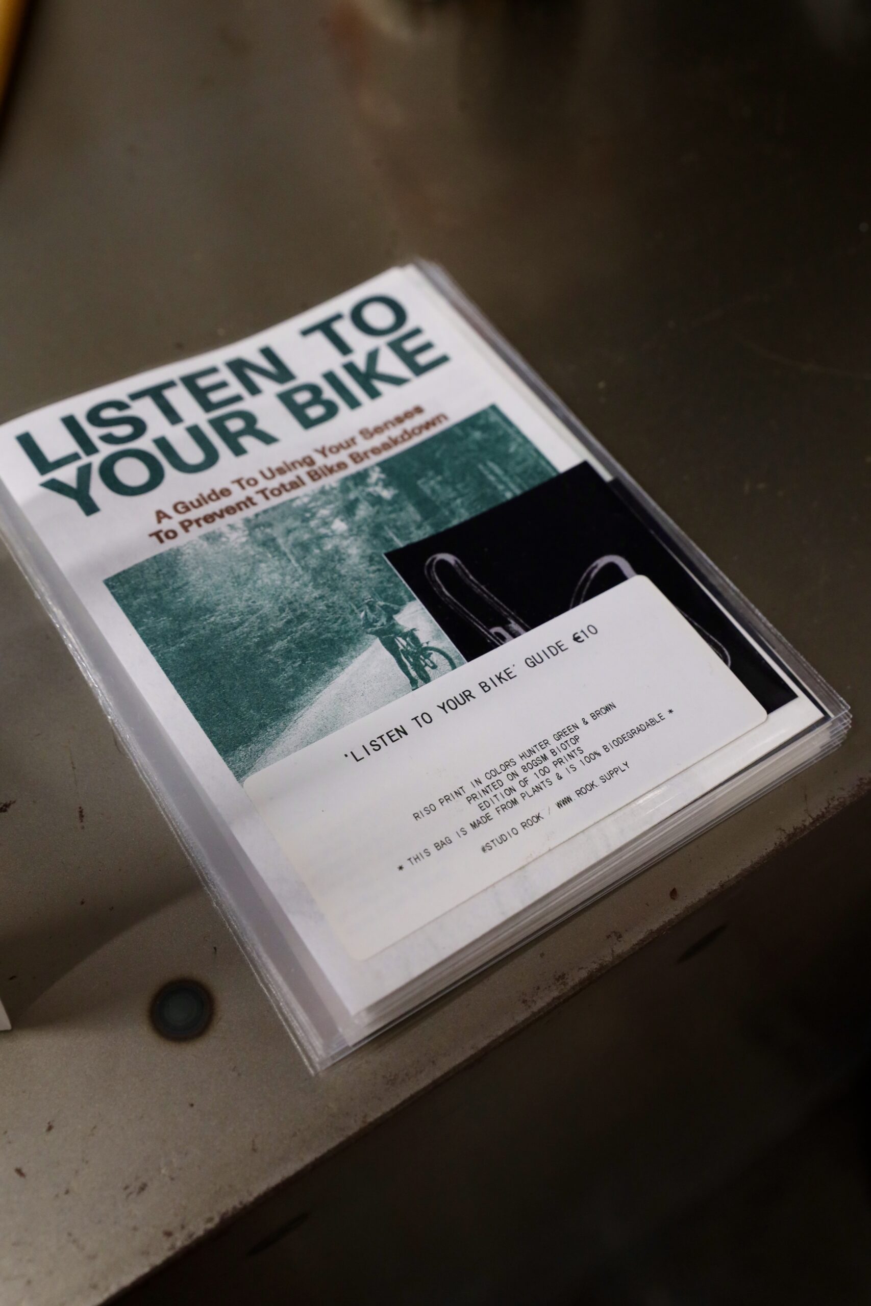 'Listen to your Bike' riso printed guide