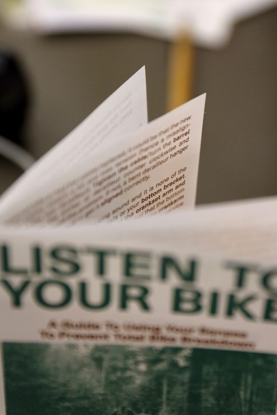 'Listen to your Bike' riso printed guide